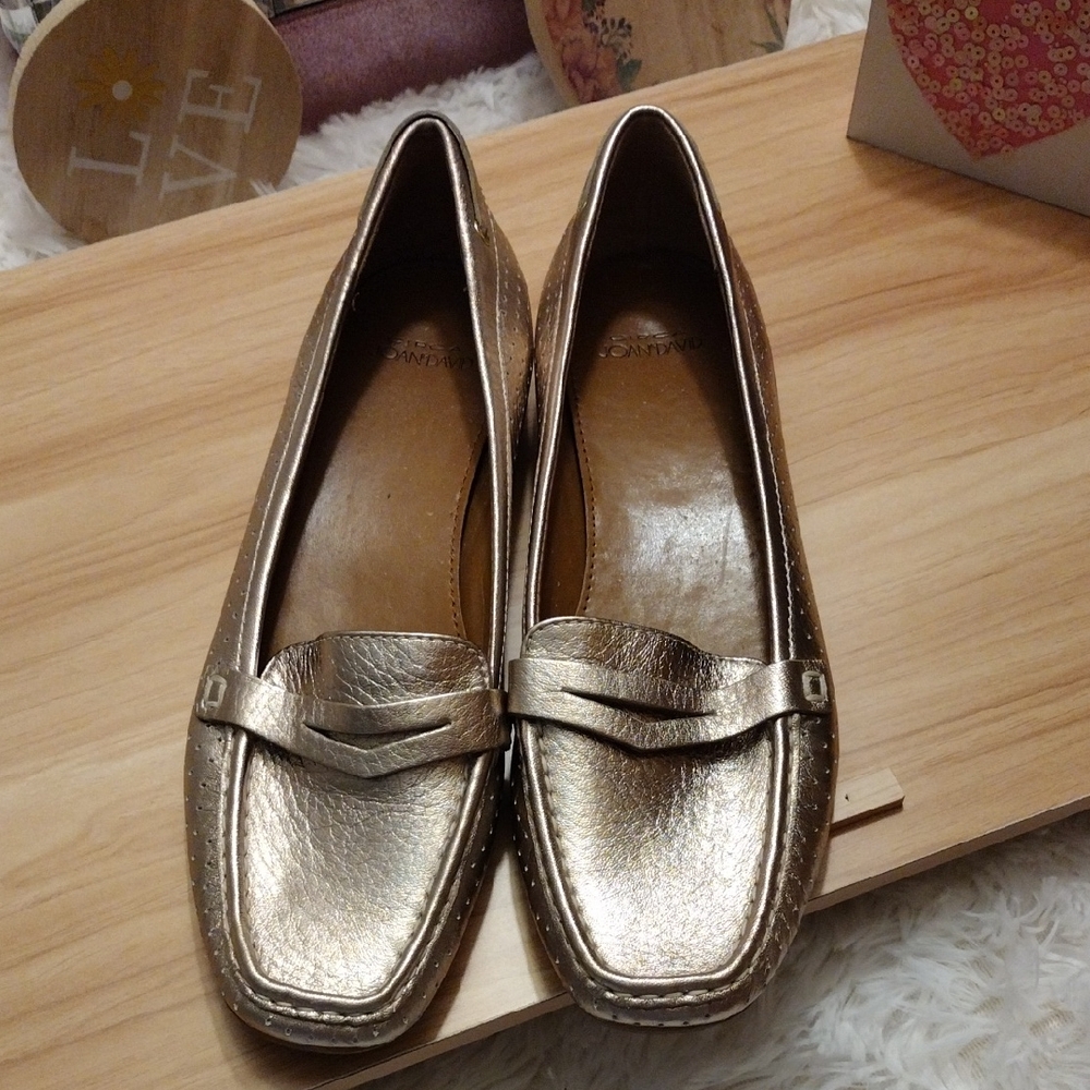 Circa Joan & David Leather Gold Metallic Flats with Classic Loafer Design Size 7